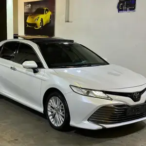 Toyota Camry, 2018