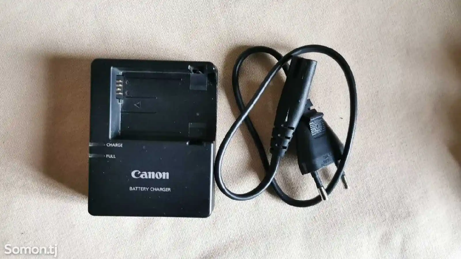 Зарядник устройство для Canon EOS 600D-2