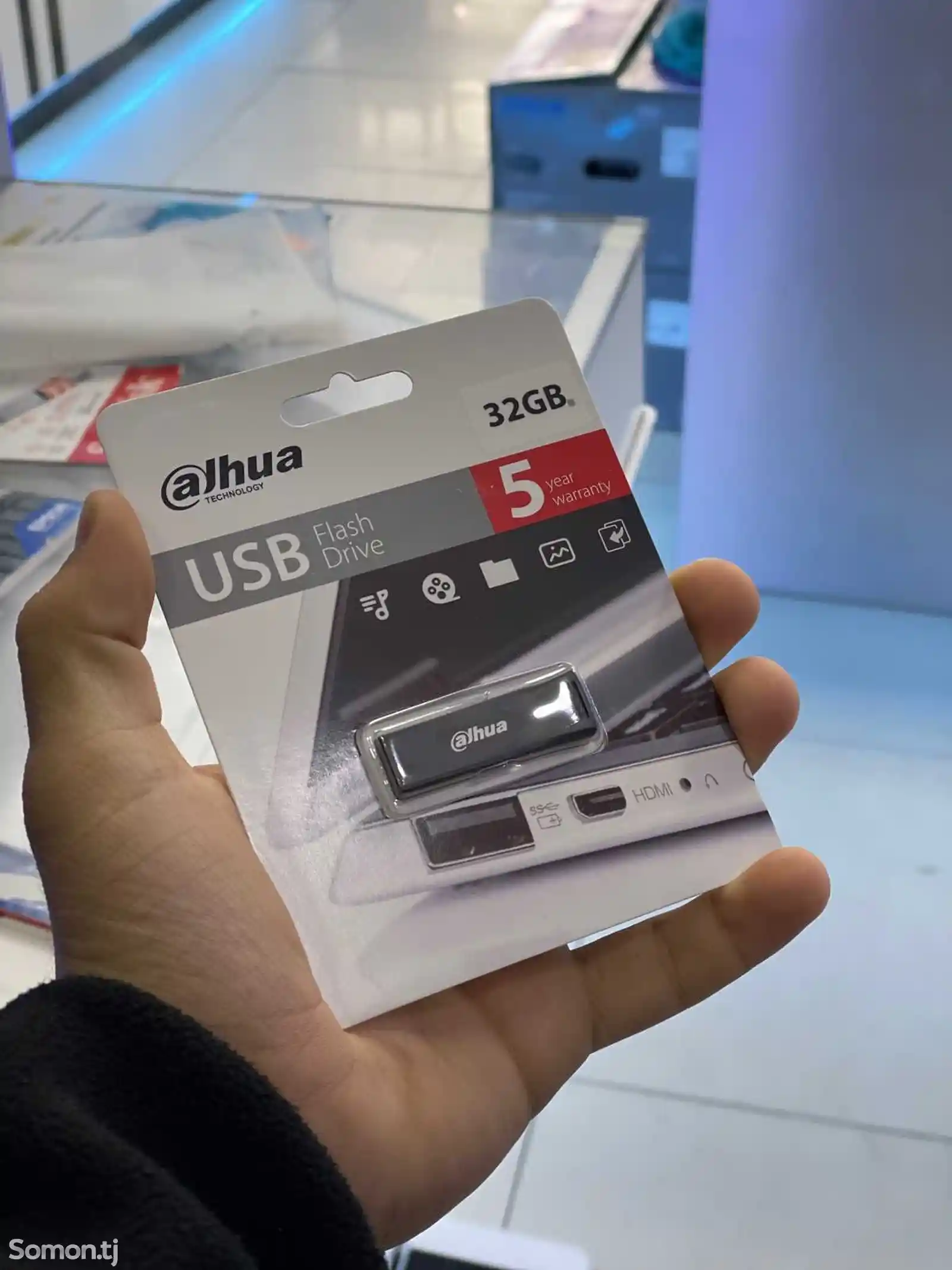 Флешка DAHUA DHI-USB-U156-20-32GB-1