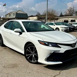 Toyota Camry, 2018