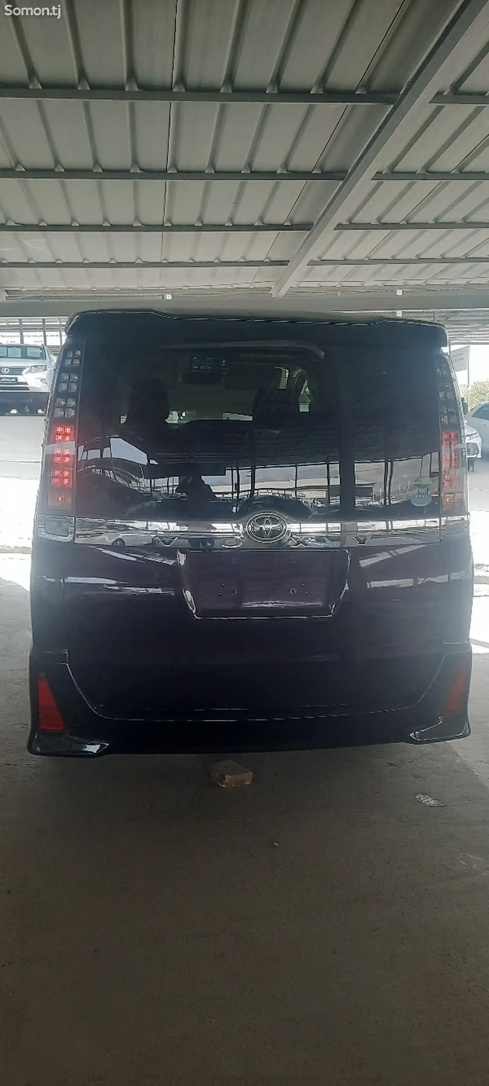 Toyota Voxy, 2014-3