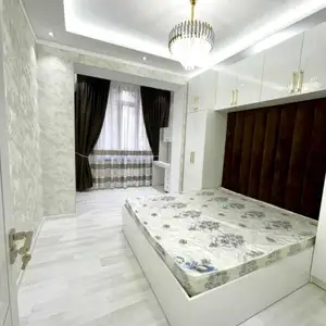 2-комн. квартира, 5 этаж, 65м², Айни 53