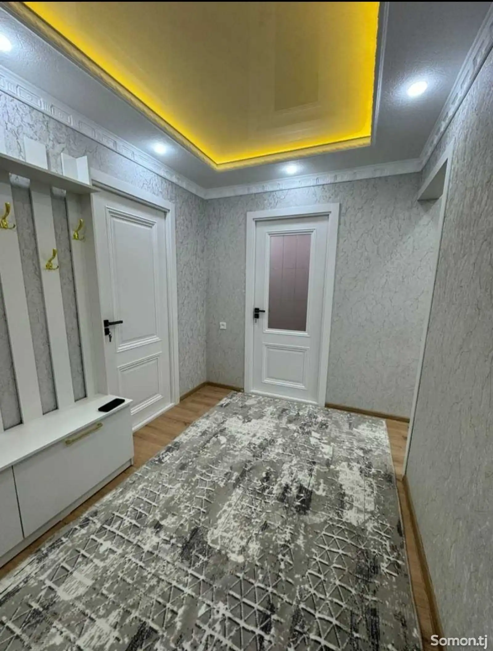 3-комн. квартира, 2 этаж, 100 м², 19 мкр-1