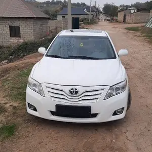 Toyota Camry, 2010