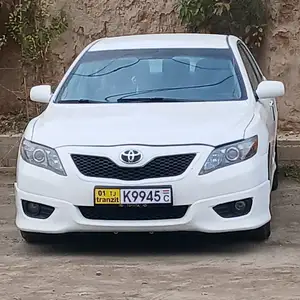 Toyota Camry, 2010