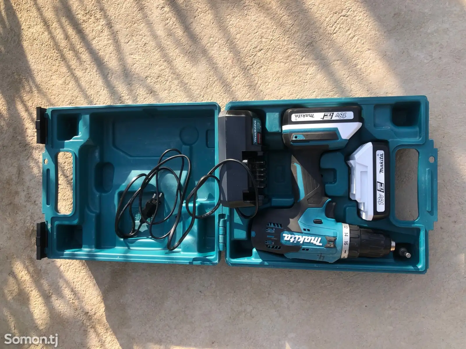 Шуруповерт Makita 18 v-1