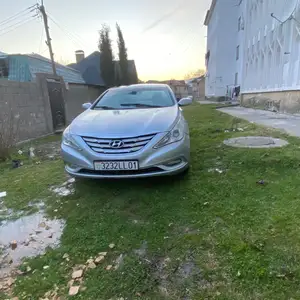 Hyundai Sonata, 2011