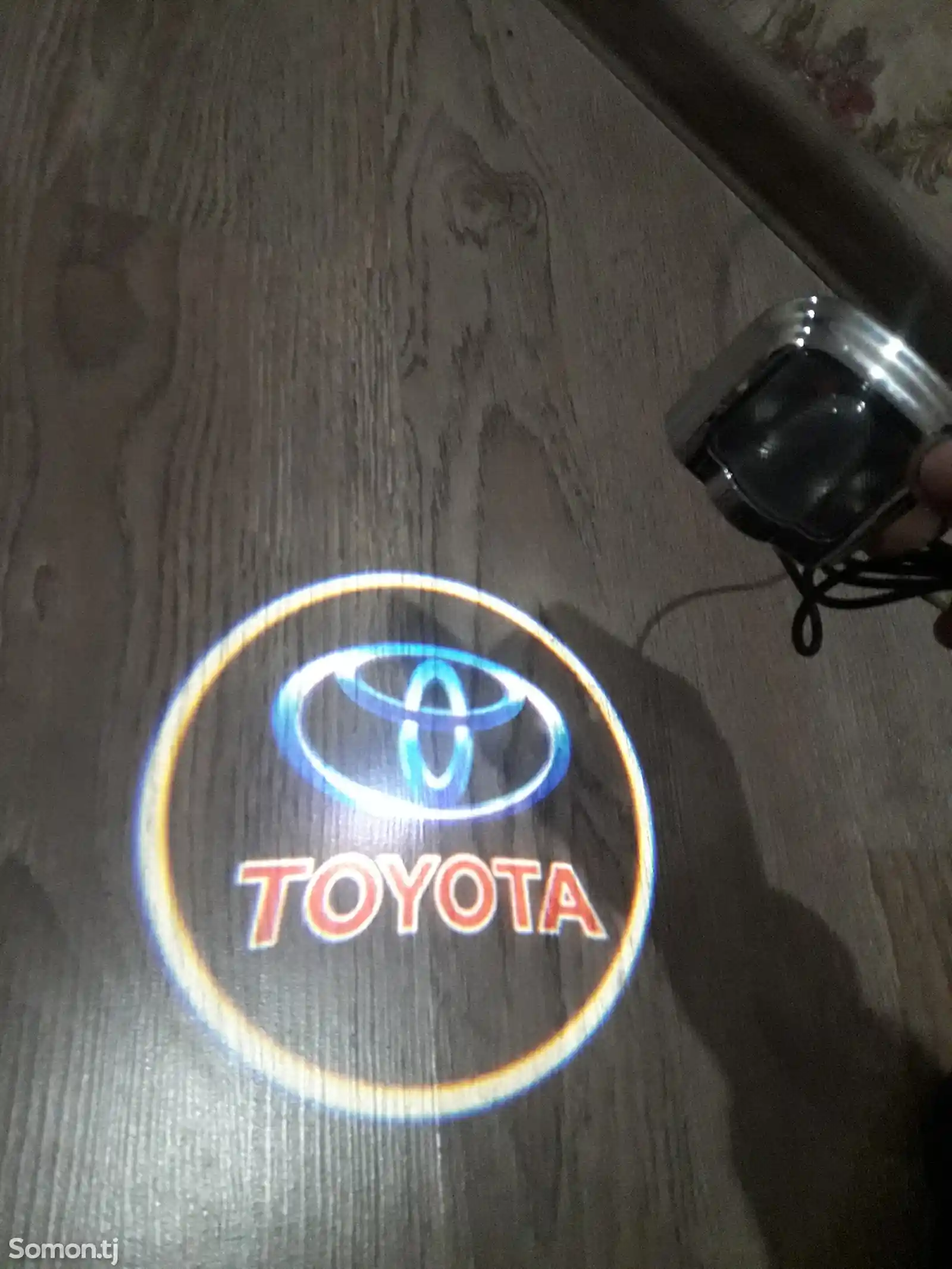 Подсветка дверей с логотипом Mercedes-Benz-6