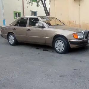 Mercedes-Benz W124, 1993