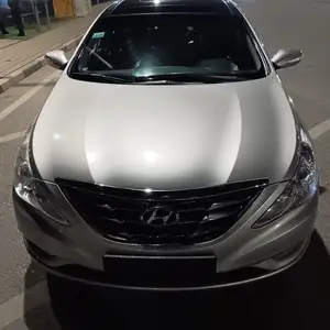 Hyundai Sonata, 2012