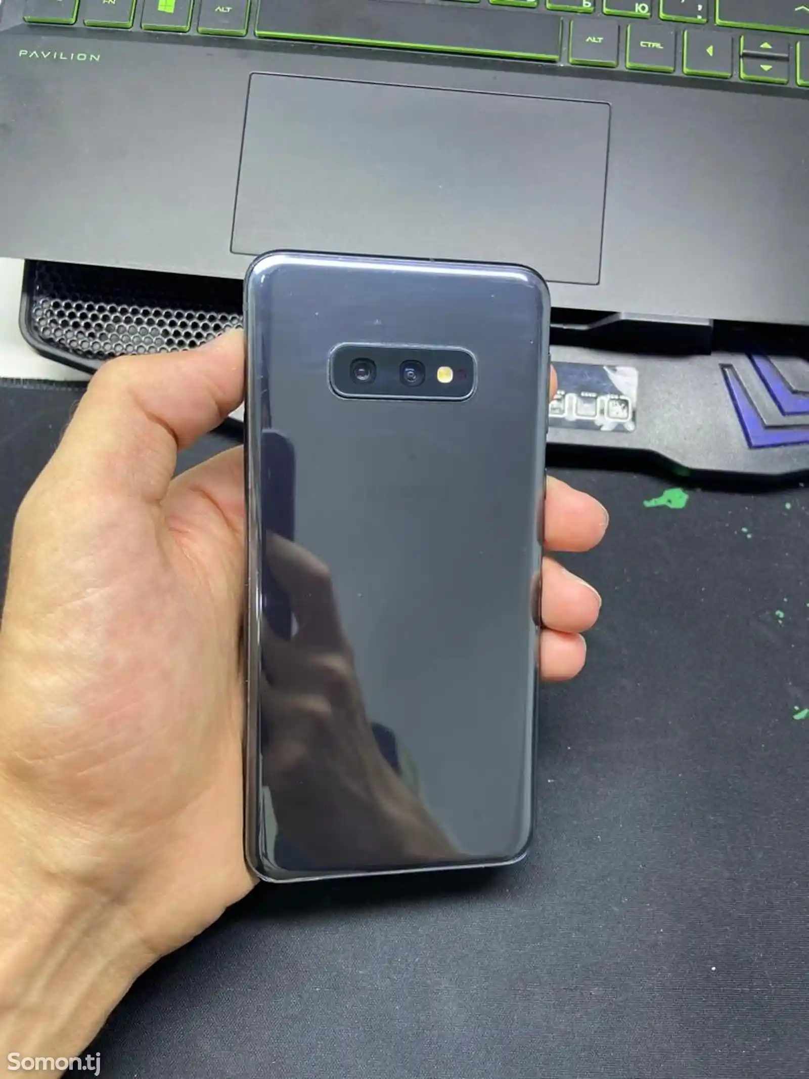 Samsung Galaxy S10E-2