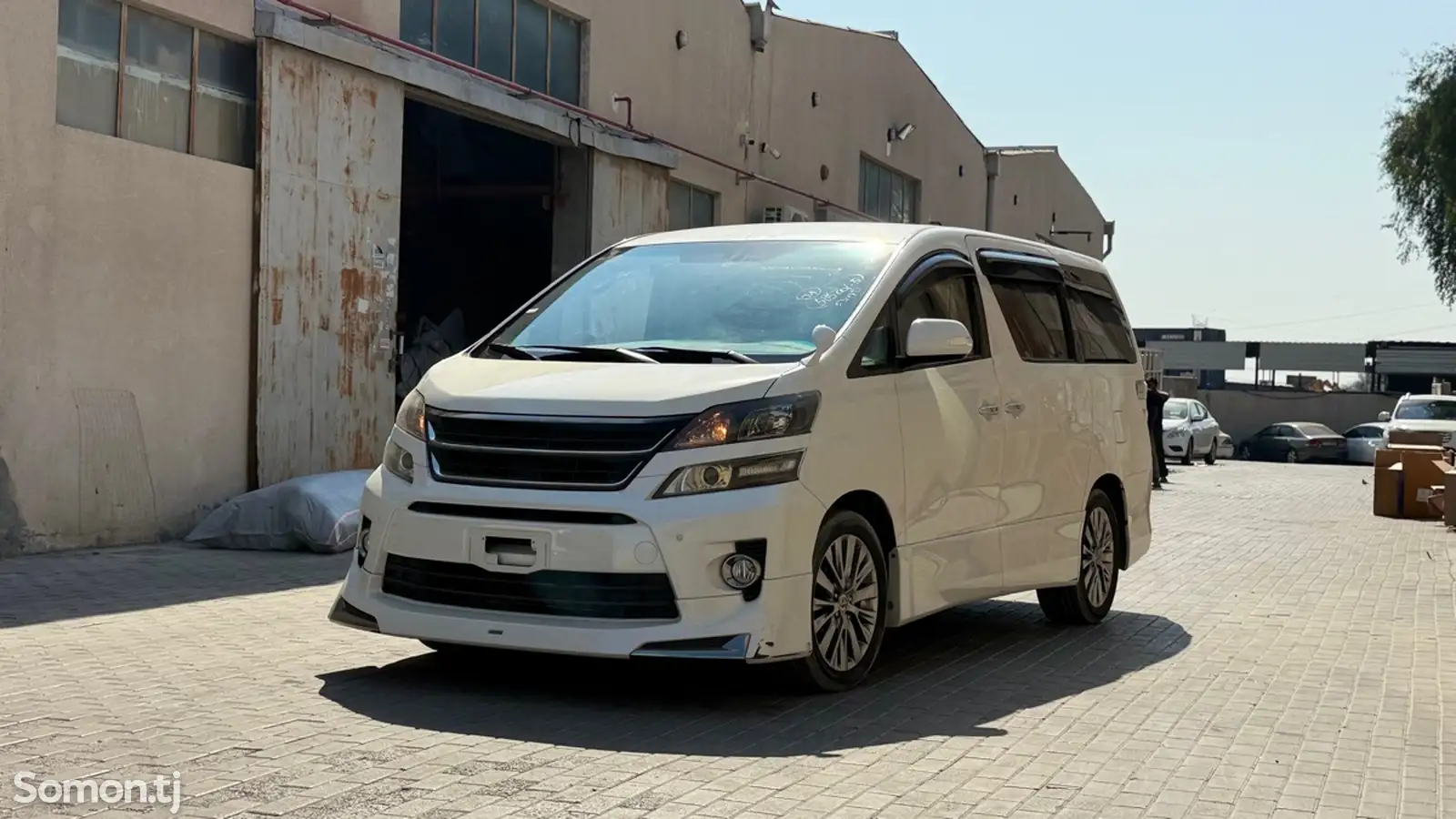 Toyota Vellfire, 2014-1