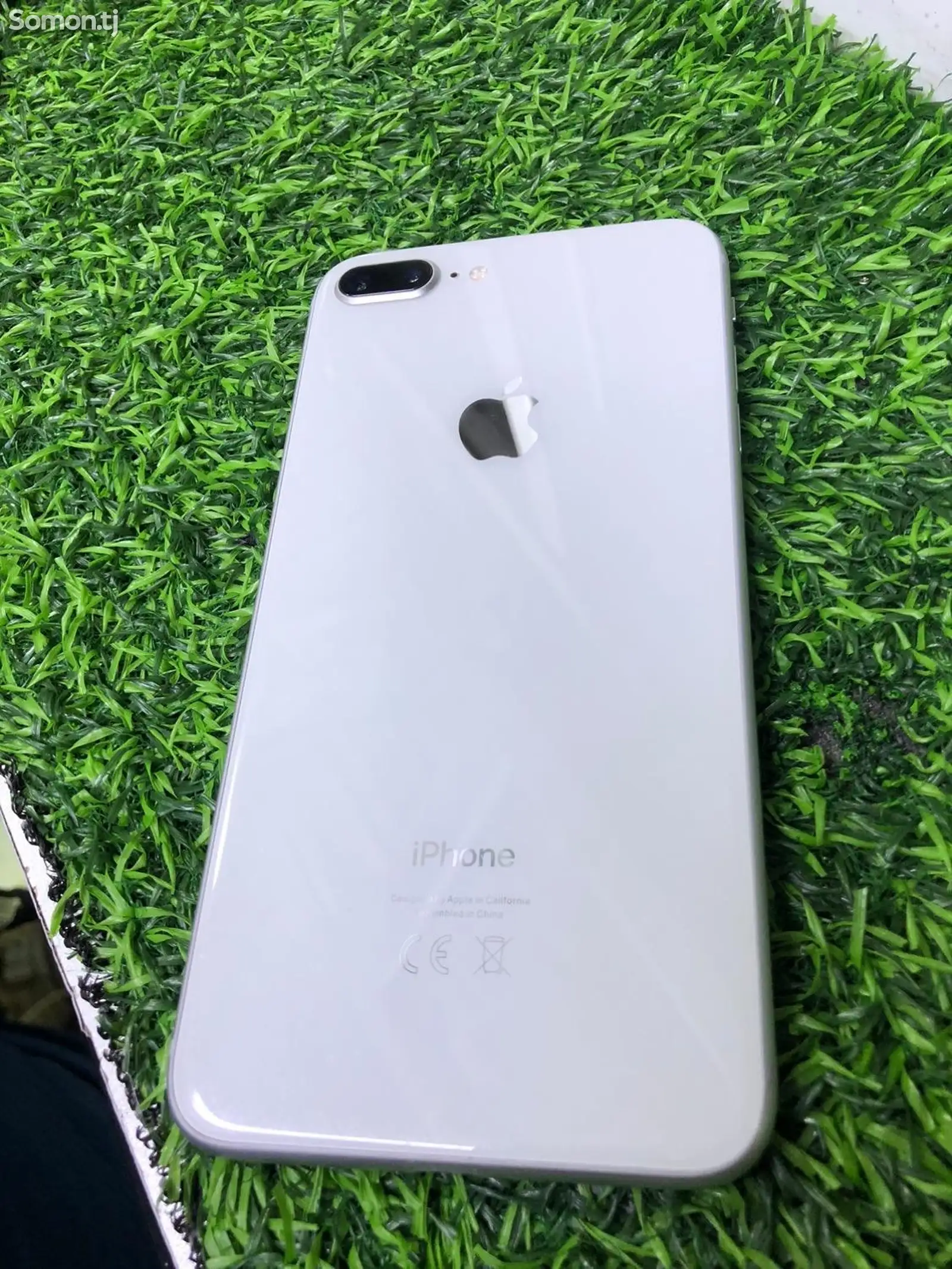 Apple iPhone 8 plus, 64 gb, Silver-1