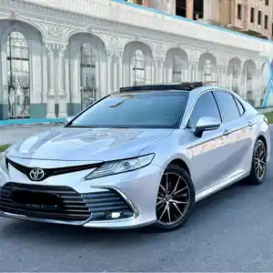 Toyota Camry, 2019