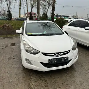 Hyundai Avante, 2012