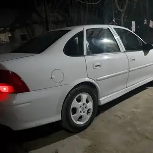 Opel Vectra B, 2001