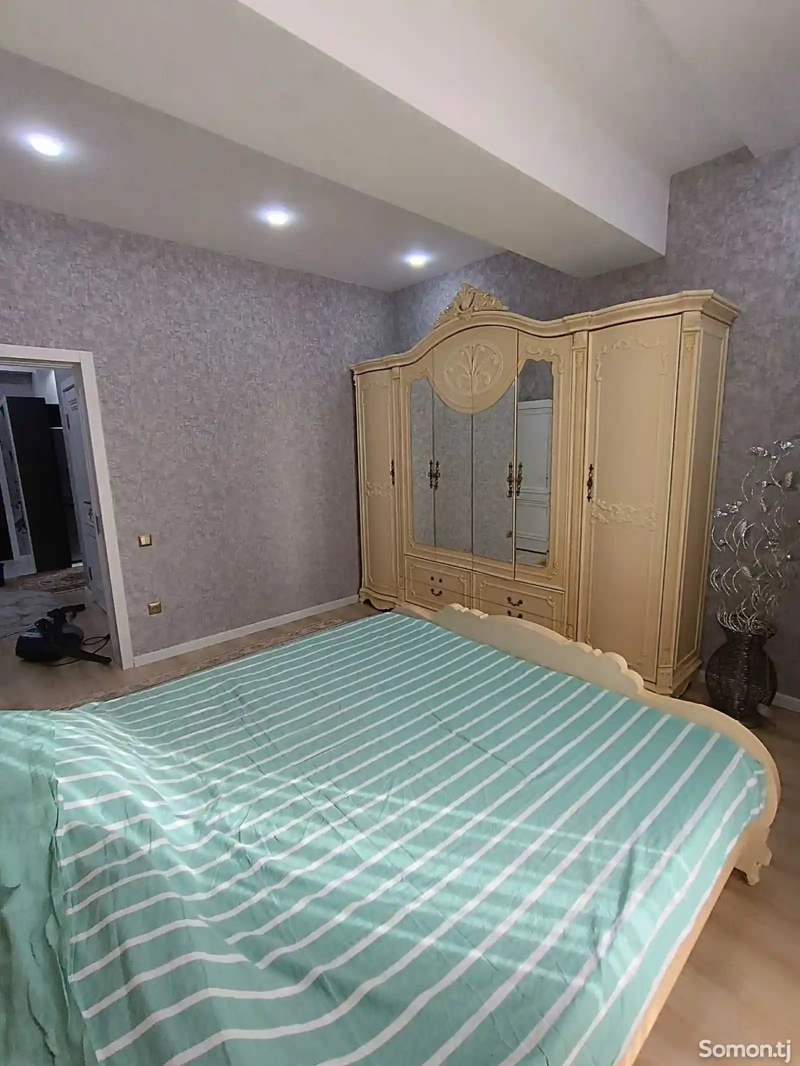 2-комн. квартира, 3 этаж, 60м², Овир-6