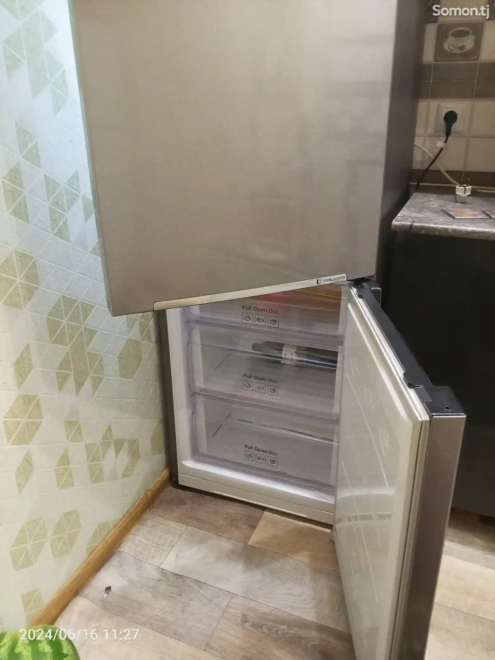 Холодильник Samsung сенсорный двухкамерный-11