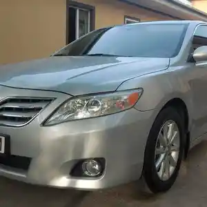 Toyota Camry, 2011