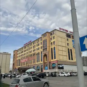 3-комн. квартира, 5 этаж, 100м², Фирдавси