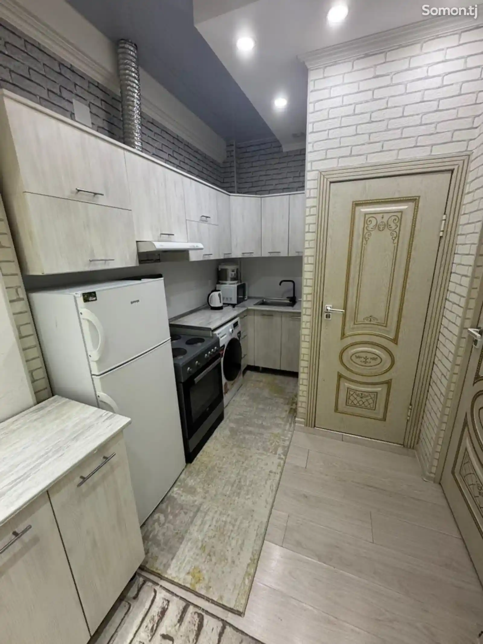 2-комн. квартира, 11 этаж, 38м²,  славянский институт пшти Гранд Отель-3