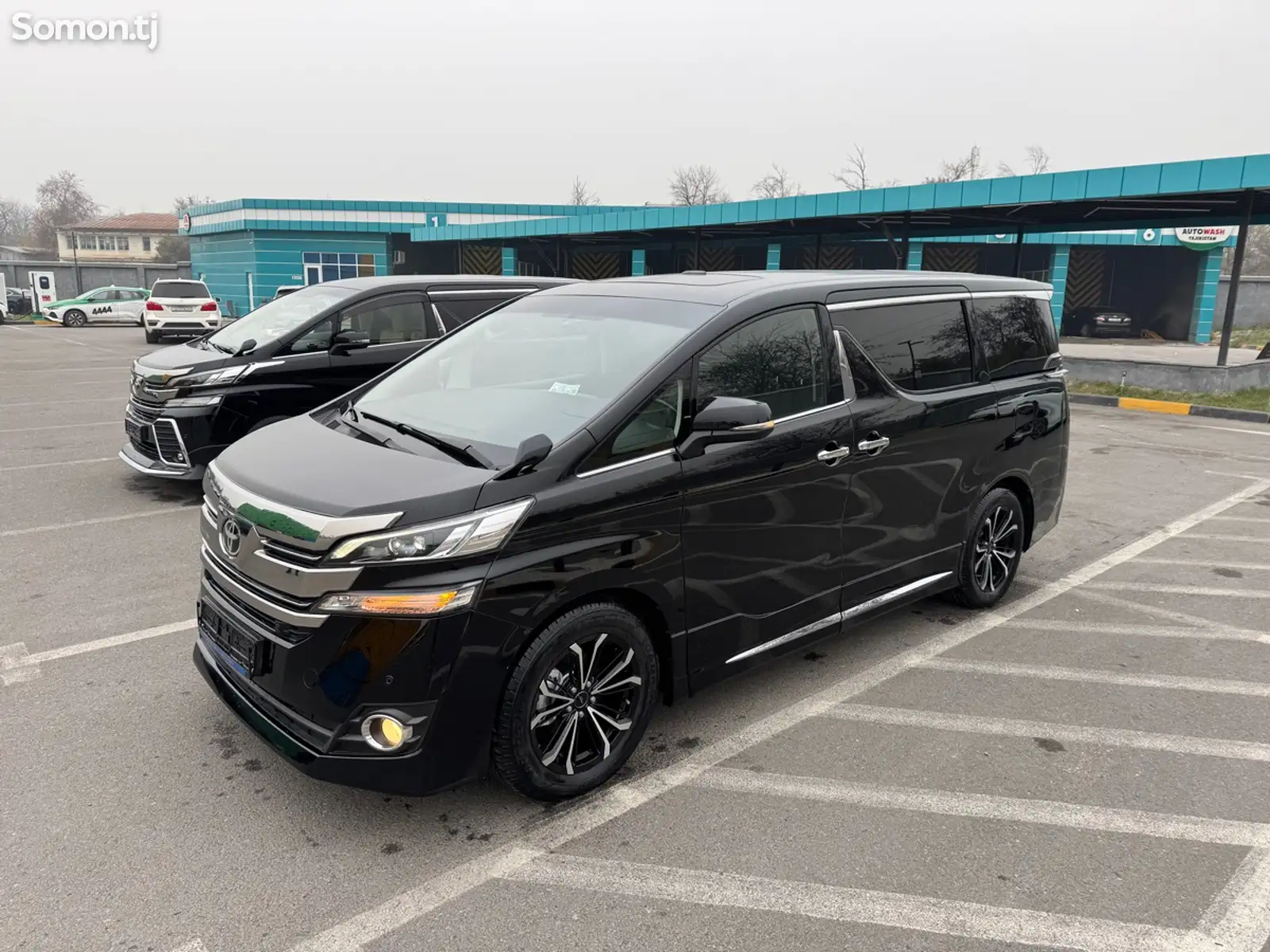 Toyota Vellfire, 2018-1