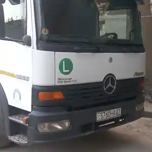 Бортовой грузовик Mercedes-Benz Atego, 1999