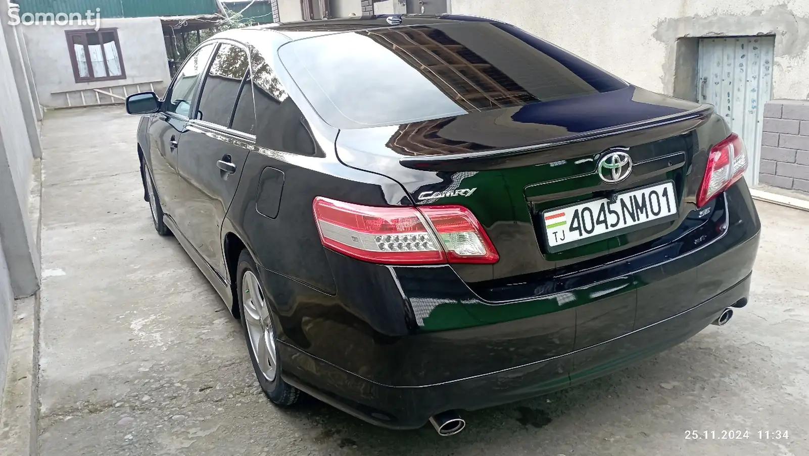 Toyota Camry, 2011-1