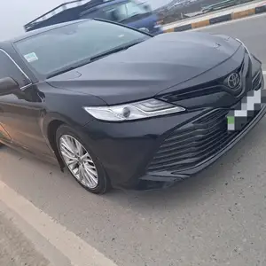 Toyota Camry, 2019