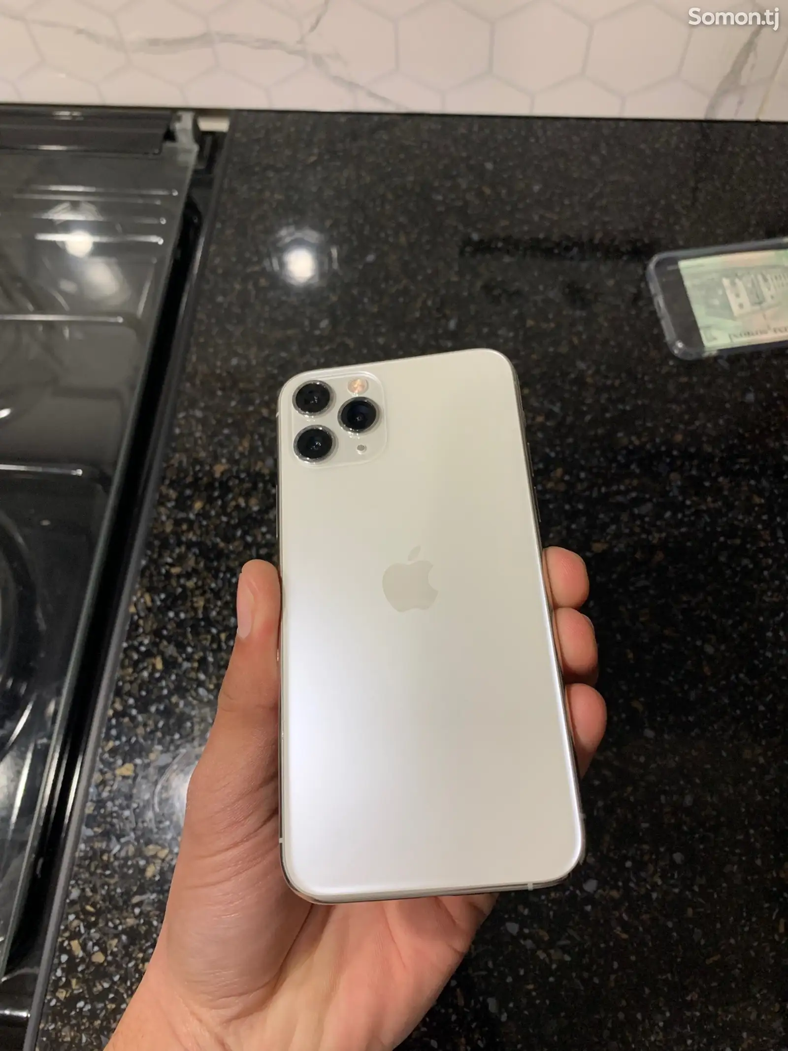 Apple iPhone 11 Pro, 64 gb, Silver-1