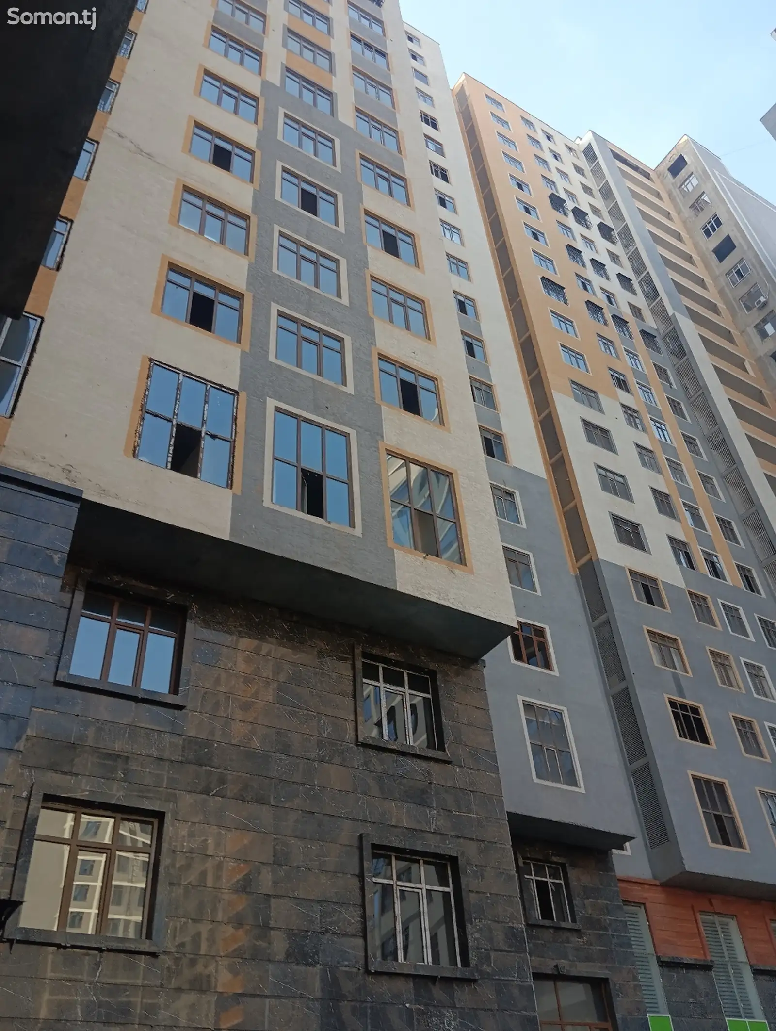 3-комн. квартира, 16 этаж, 132 м², центр родоми 1-1