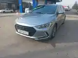 Hyundai Elantra, 2017-4