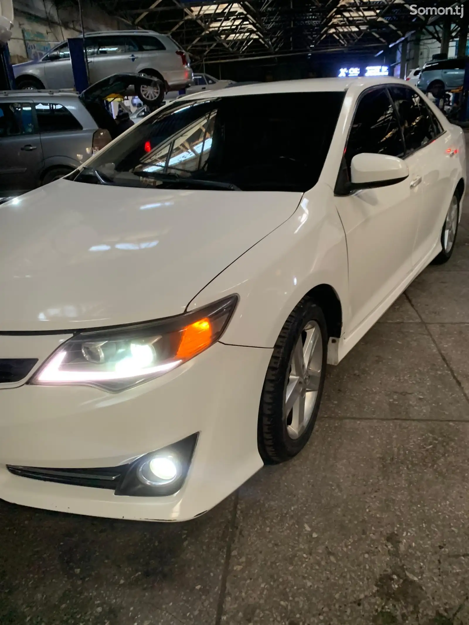 Toyota Camry, 2012-1