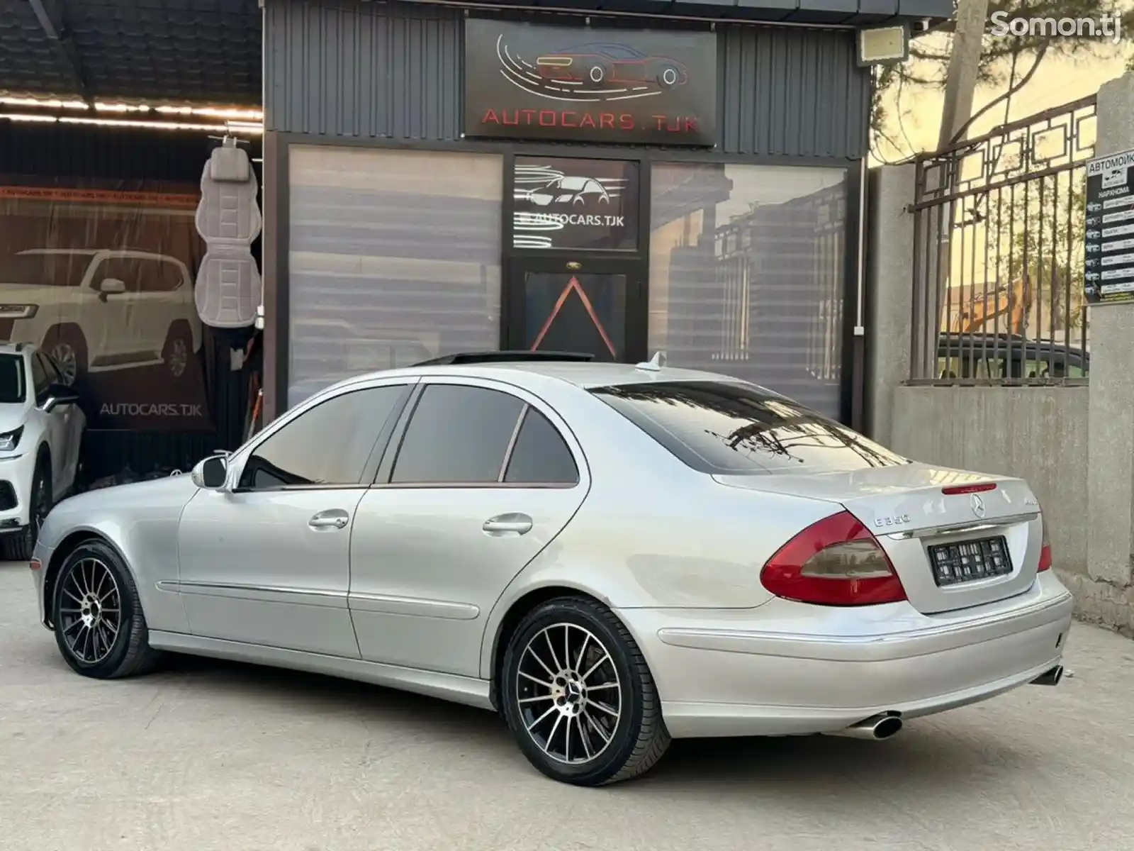 Mercedes-Benz E class, 2008-4