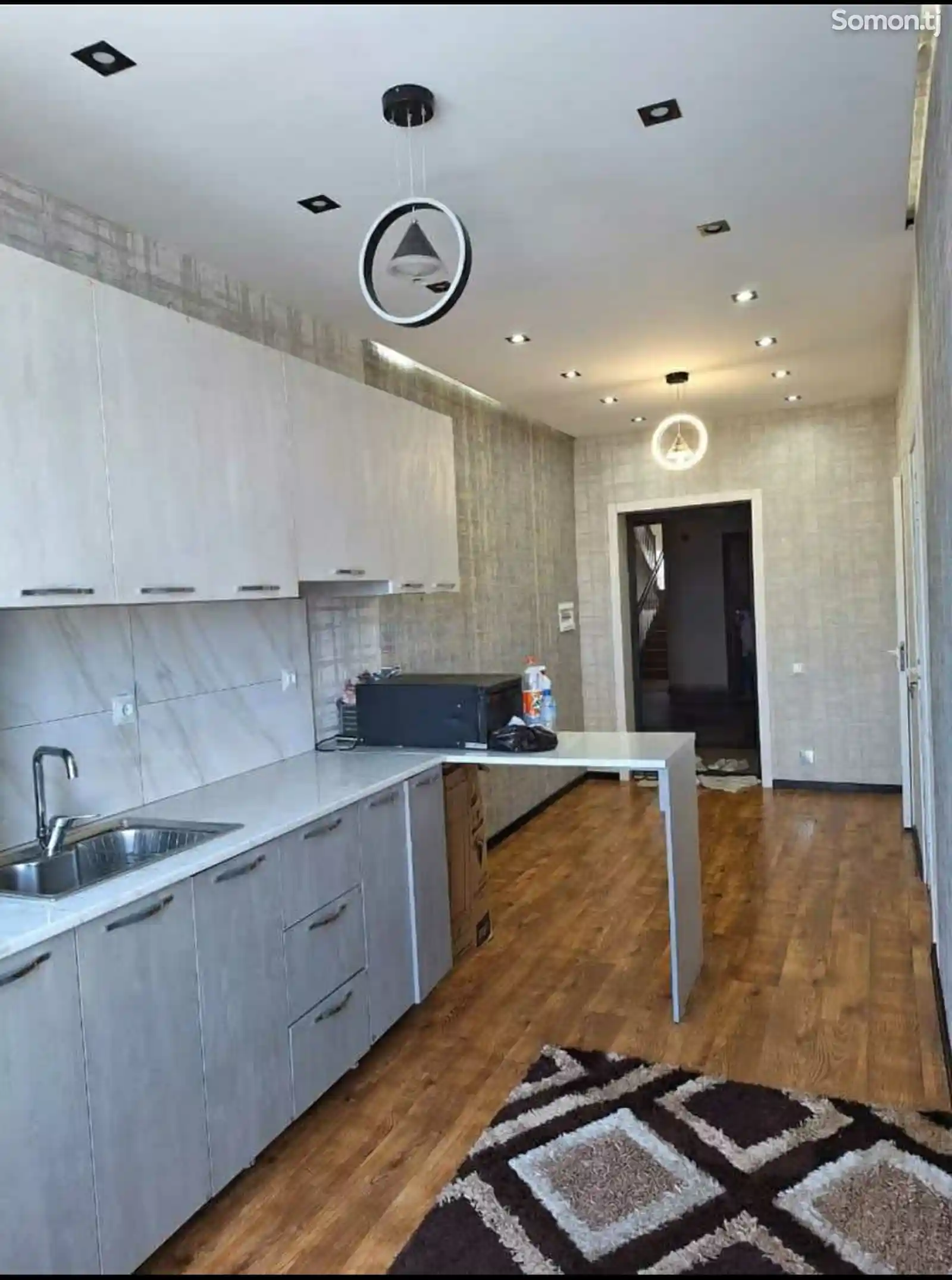 1-комн. квартира, 6 этаж, 41 м², Цирк-4