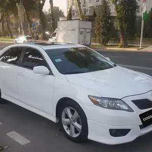 Toyota Camry, 2011