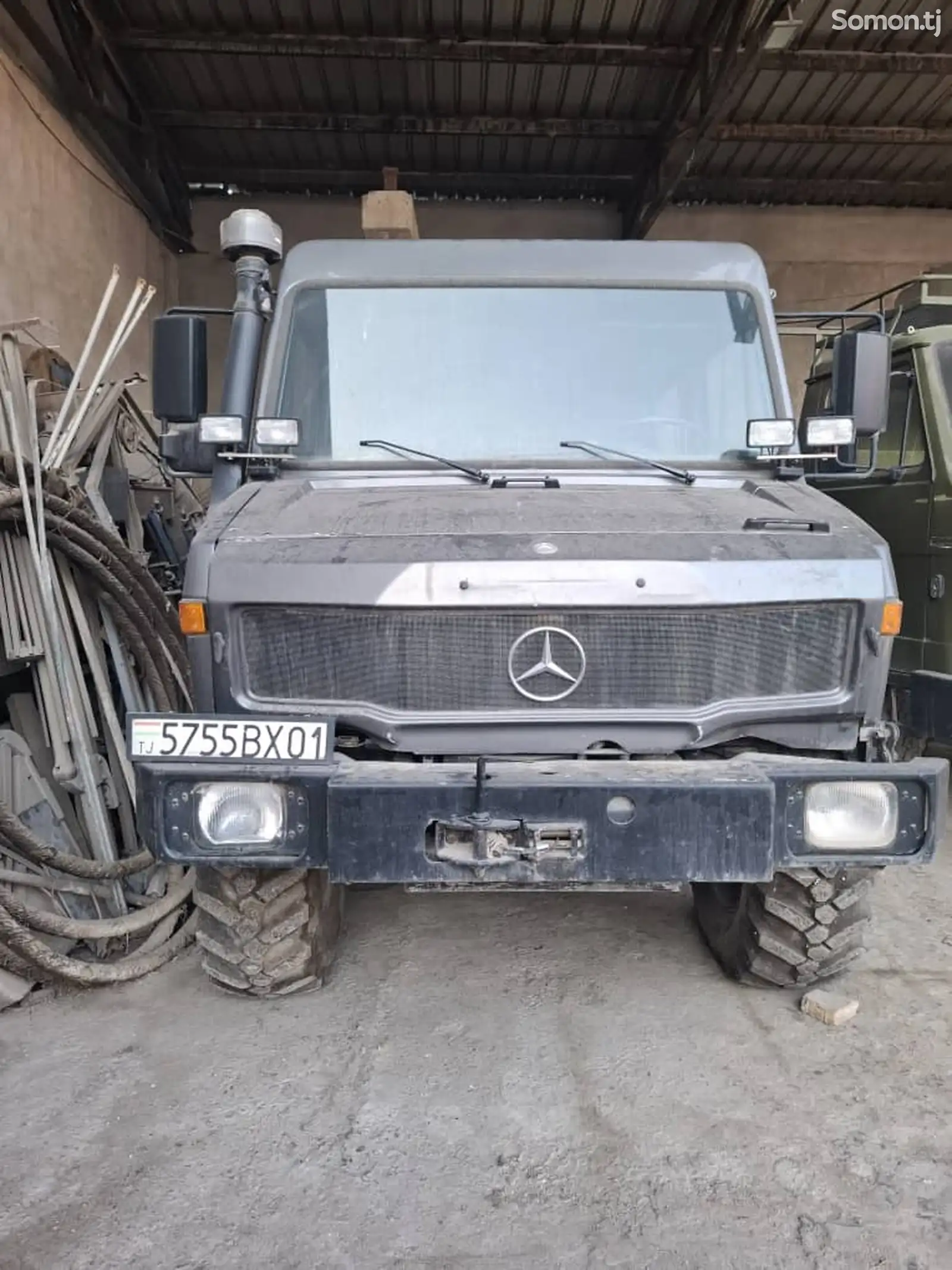 Бортовой грузовик Mercedes-Benz Unimog, 2002-1