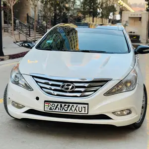 Hyundai Sonata, 2013