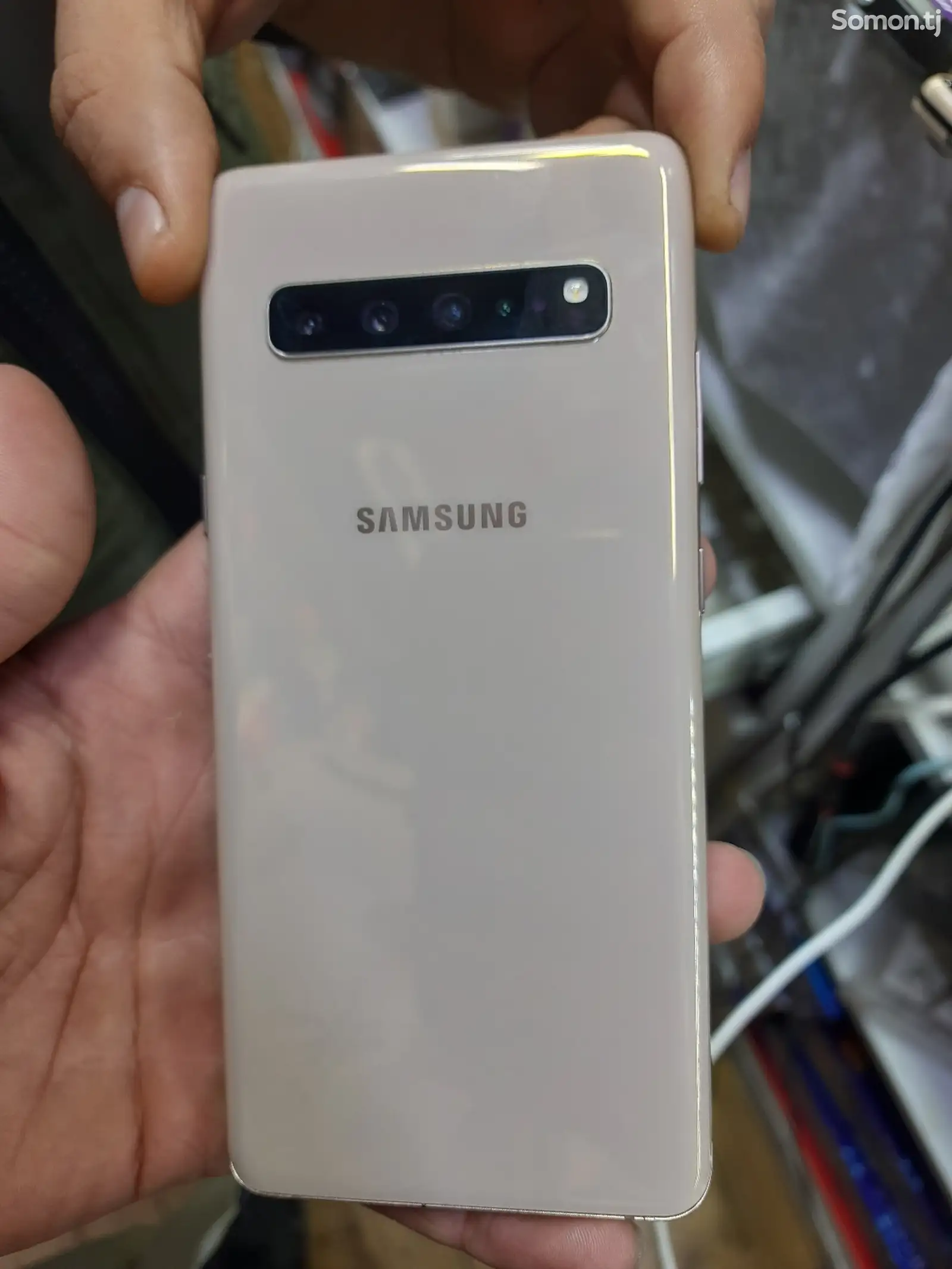 Samsung Galaxy S10+ 512Gb-1