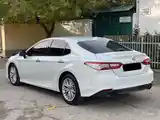 Toyota Camry, 2018-4