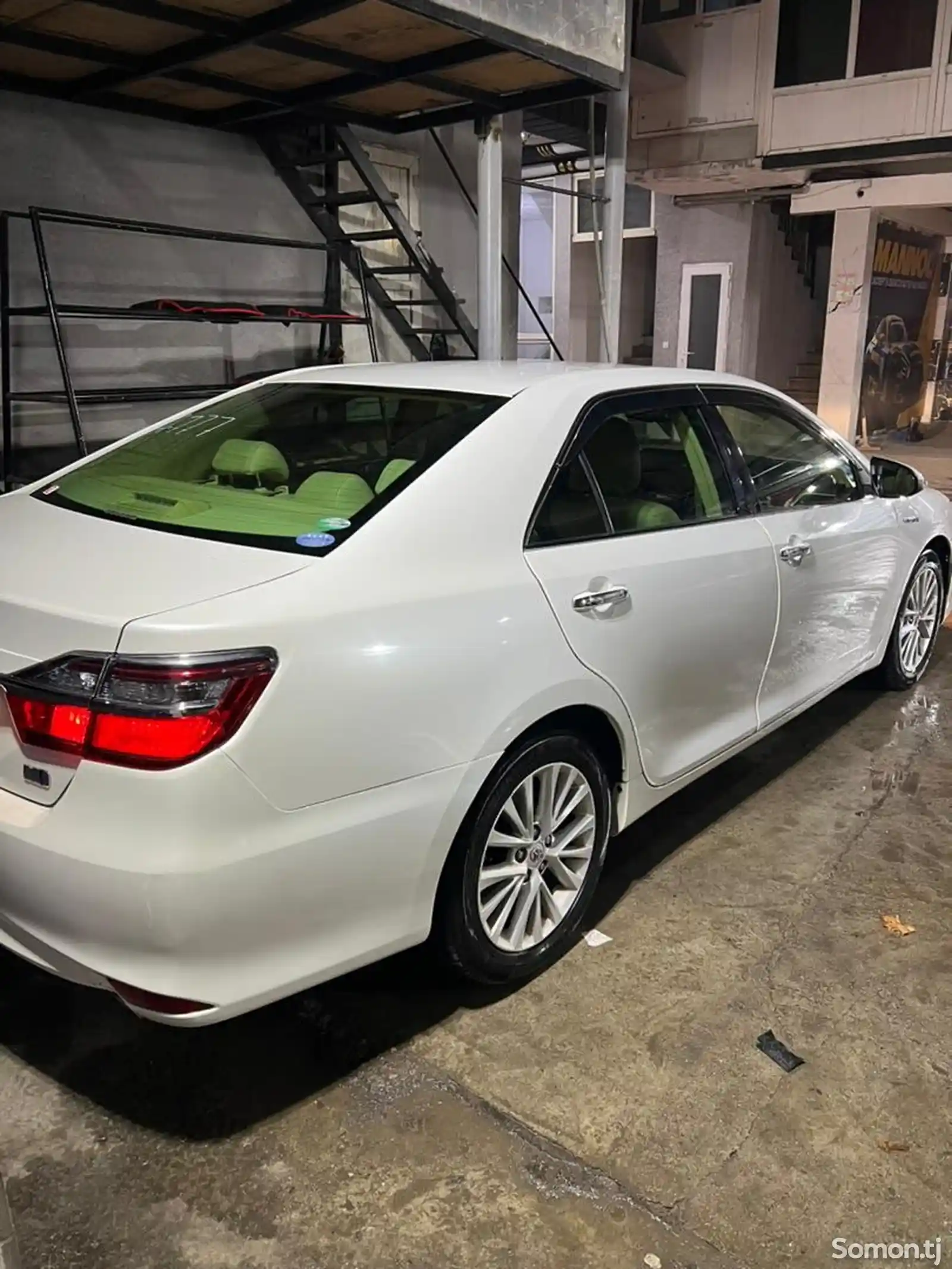 Toyota Camry, 2015-12