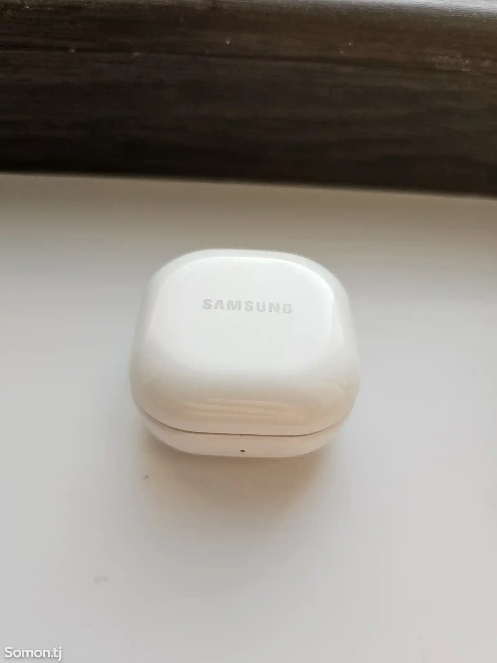 Беспроводные наушники Samsung Galaxy Buds 2-1
