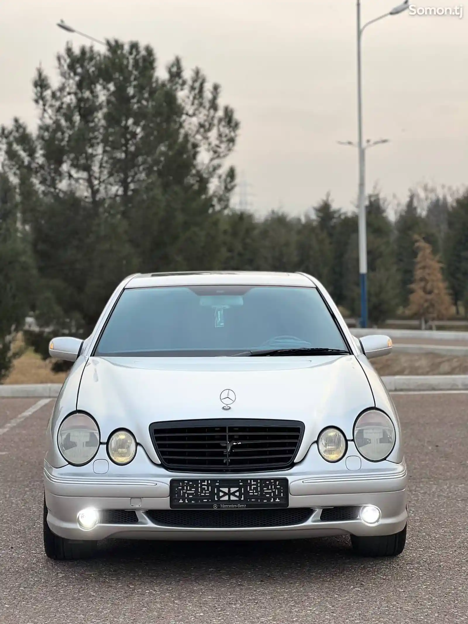 Mercedes-Benz E class, 2000-1