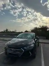 Hyundai Elantra, 2018-5