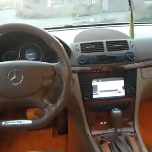 Mercedes-Benz E class, 2009