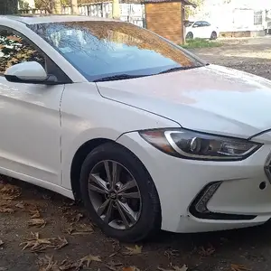 Hyundai Elantra, 2017