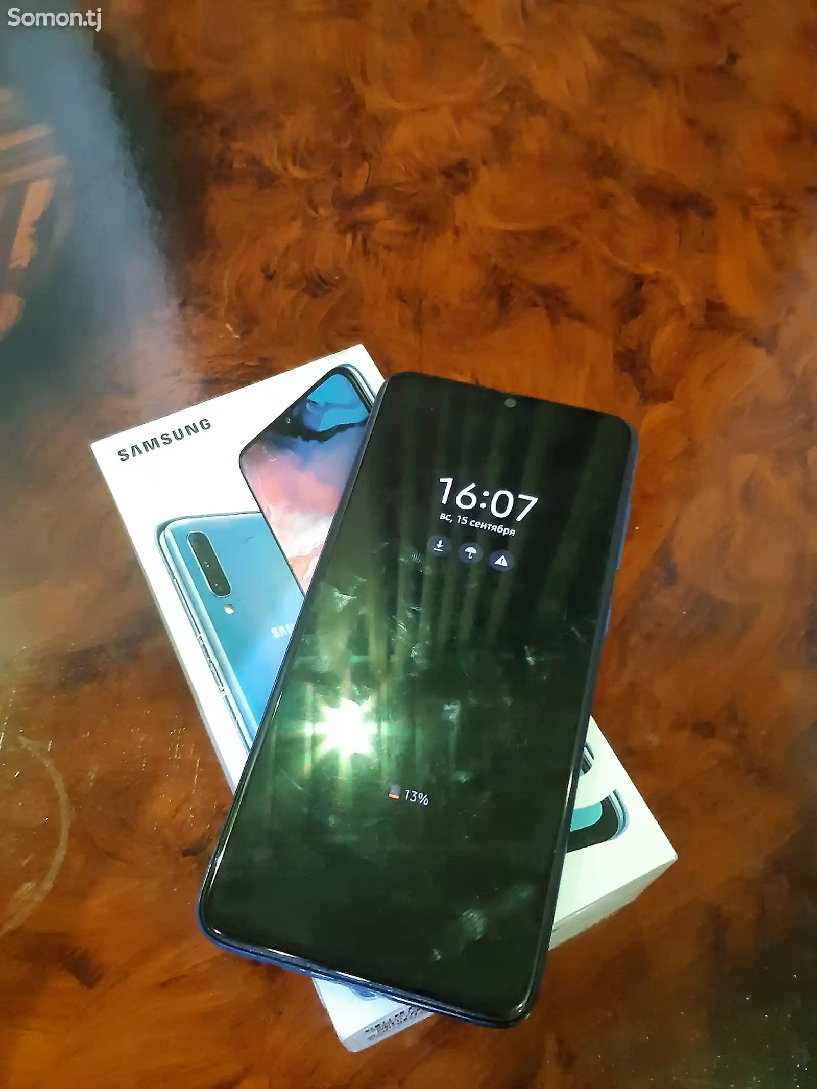 Samsung Galaxy A70-2