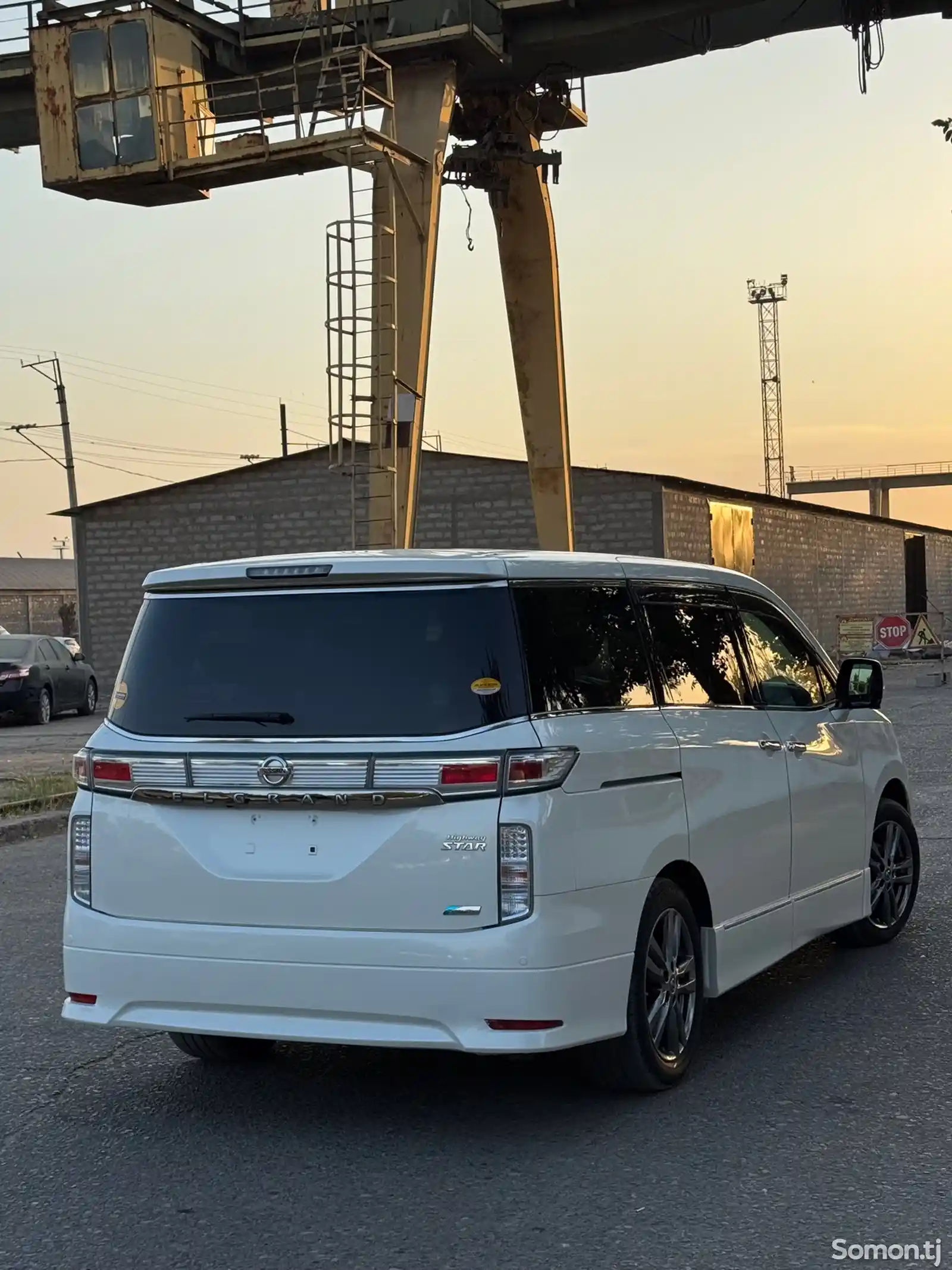 Nissan Elgrand, 2014-5