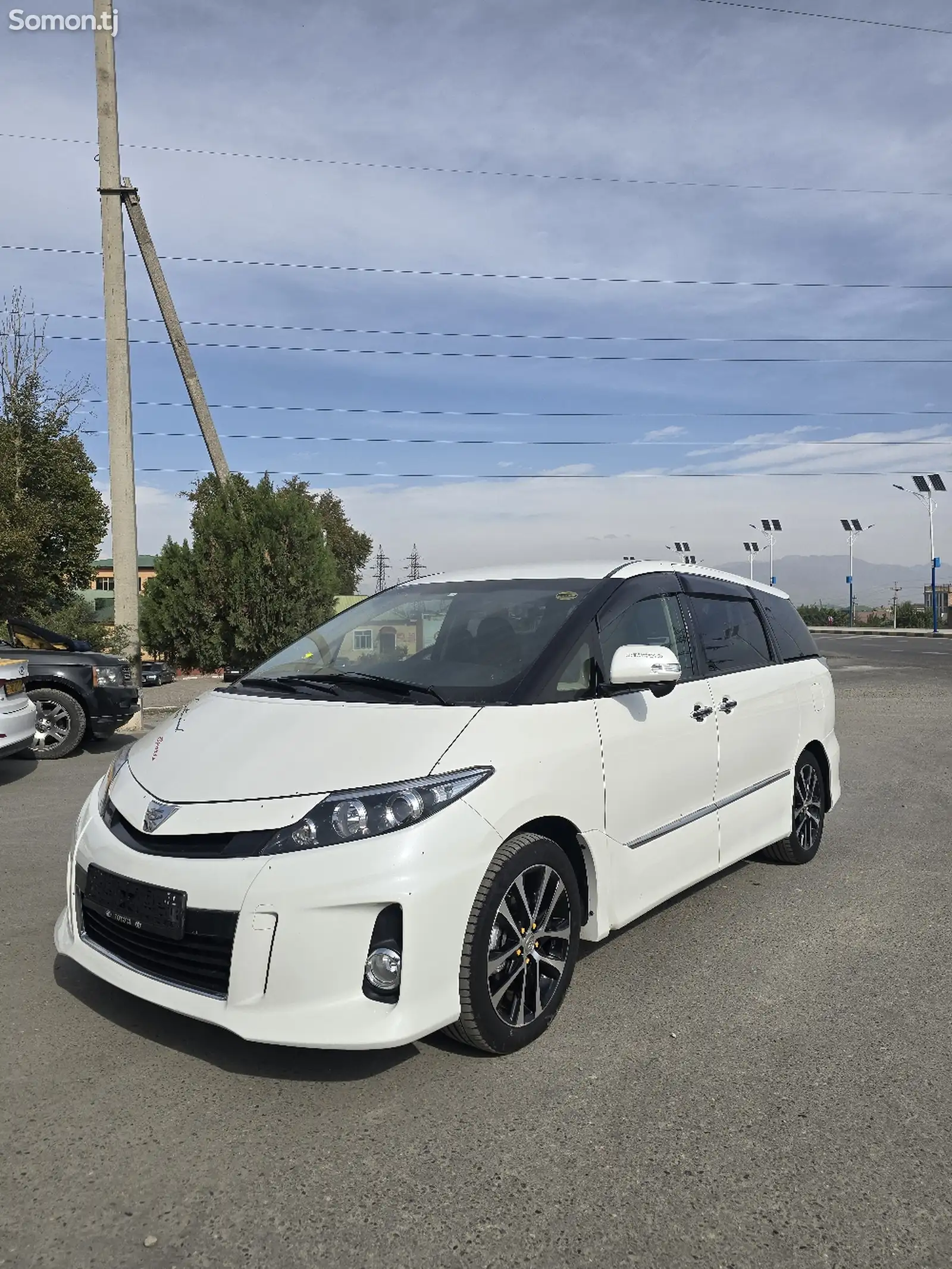 Toyota Estima, 2014-11