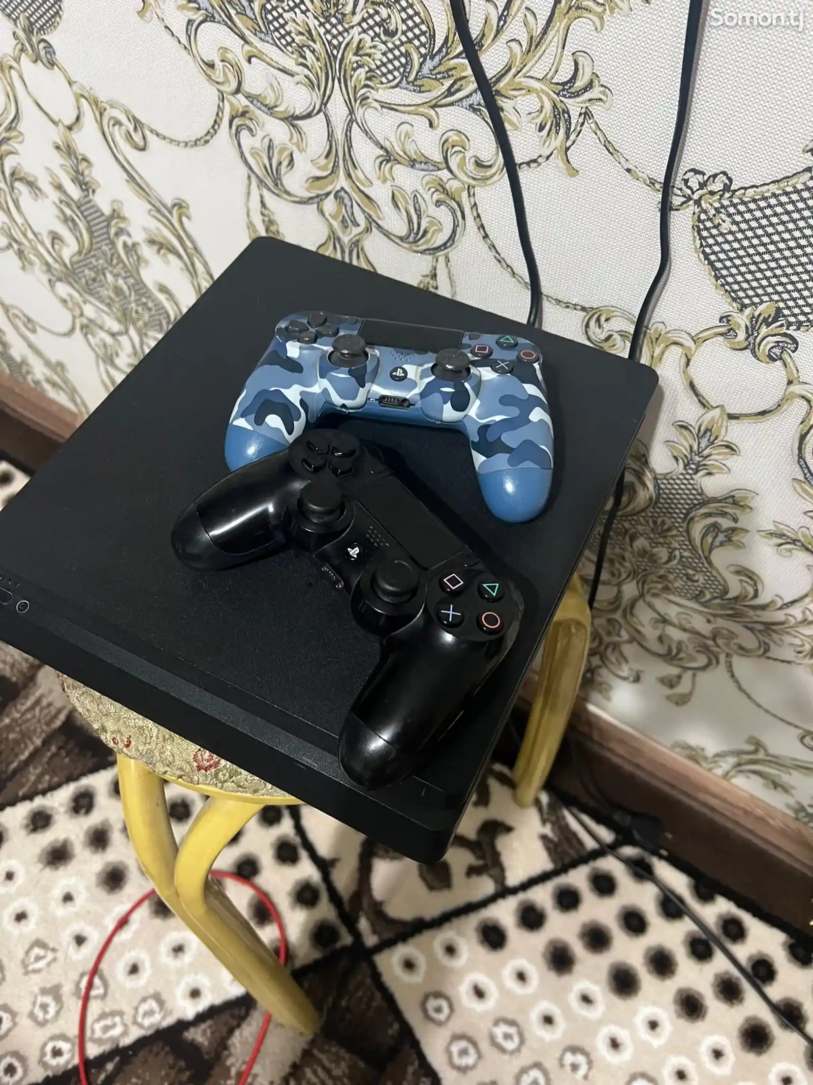 Игровая приставка Sony PlayStation 4 Slim-1